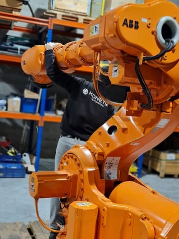 Cómo evitar el desgaste de componentes en robots industriales