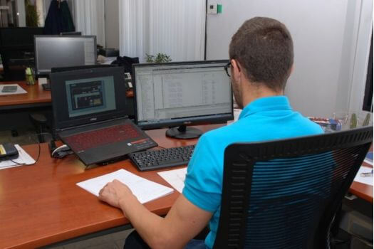 programacion de maquinas industriales